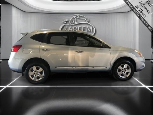Used 2014 Nissan Rogue S w/ Convenience Package FWD image 4