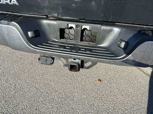 Used 2010 Toyota Tundra 4x4 Double Cab image 14