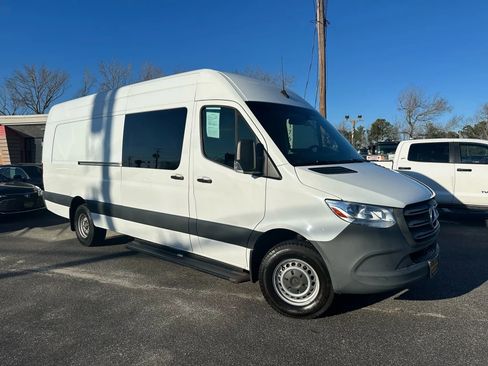 Used 2021 Mercedes-Benz Sprinter 3500 image 1