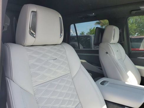 Used 2026 Cadillac Escalade Platinum Sport w/ LPO, ONYX Package AWD/4WD image 24