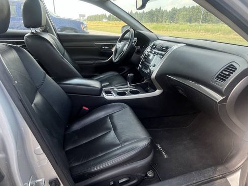 Used 2015 Nissan Altima 2.5 SL w/ Moonroof Package FWD image 7