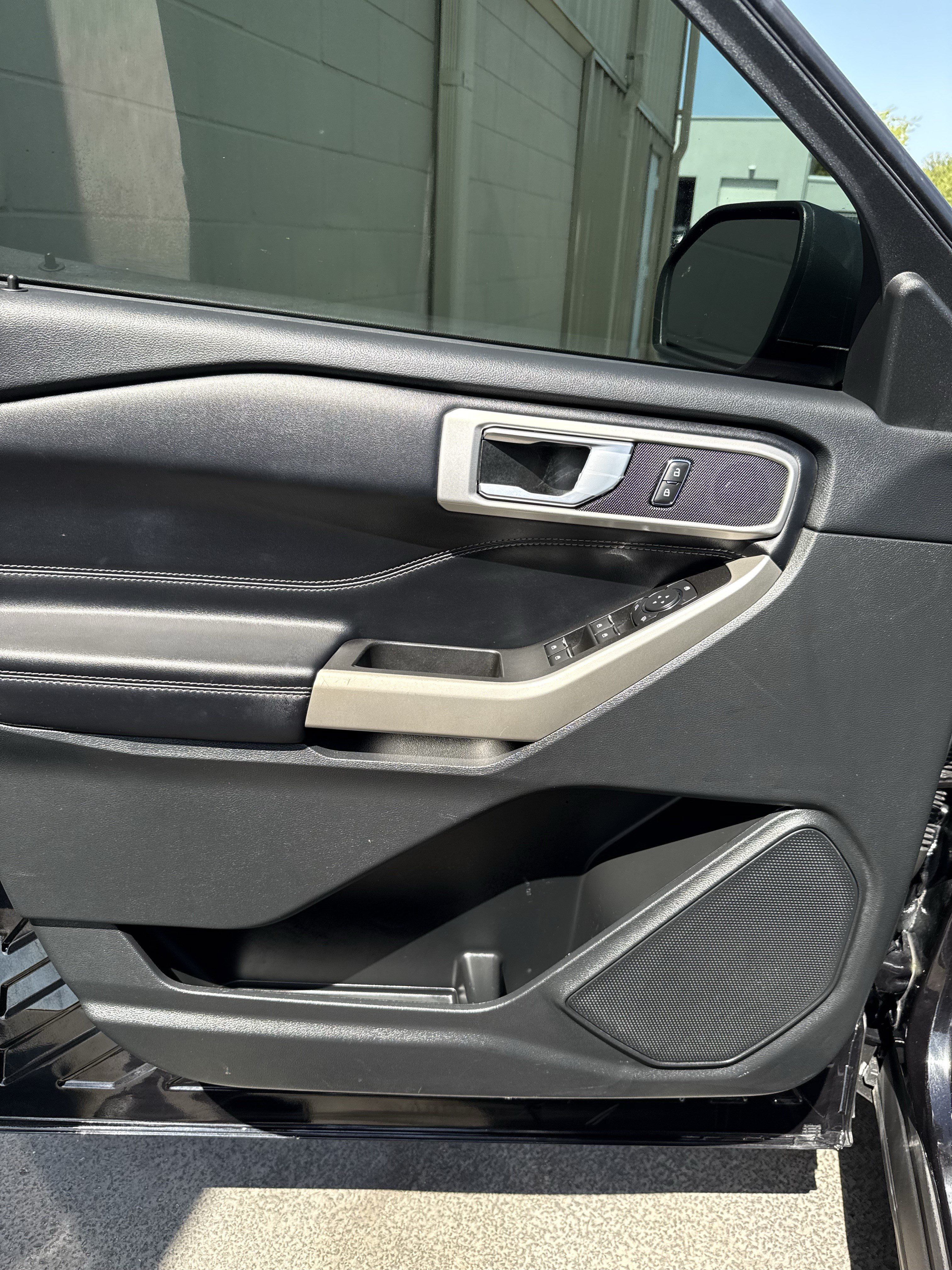Used 2021 Ford Explorer XLT RWD image 23