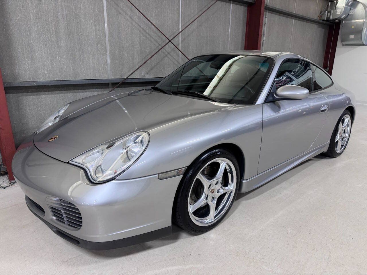 Used 2004 Porsche 911 40th Anniversary RWD image 3