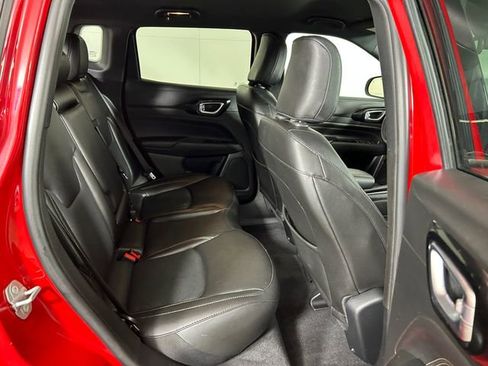 Used 2022 Jeep Compass Limited image 28