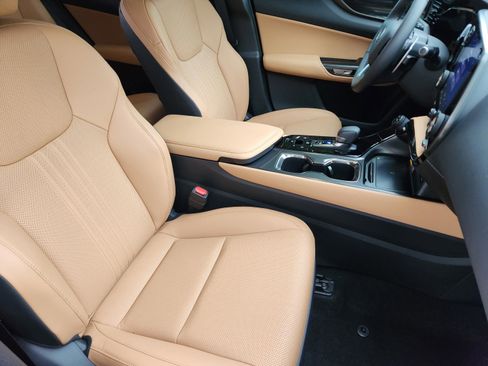 Used 2025 Lexus NX 250 FWD w/ Accessory Package (2T) image 6