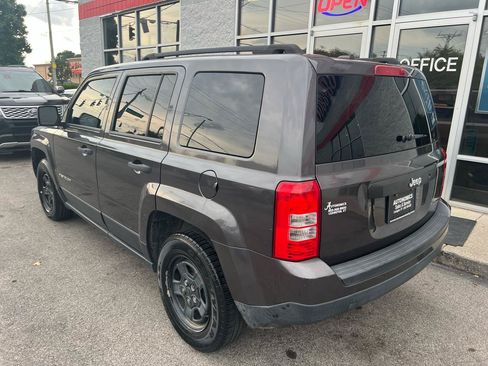 Used 2016 Jeep Patriot Sport FWD image 5