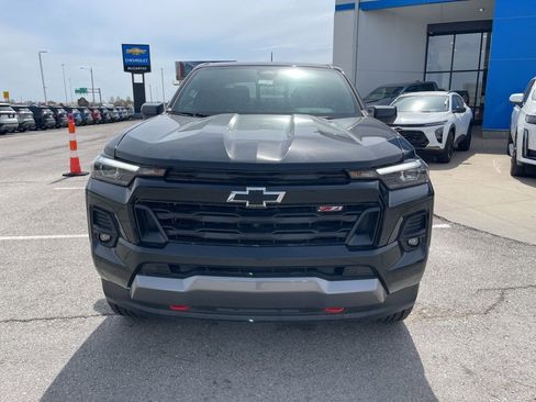 New 2024 Chevrolet Colorado Z71 w/ LPO, Dark Essentials Package image 8