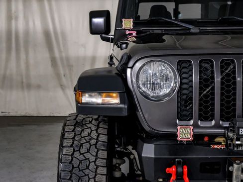 Used 2020 Jeep Gladiator Sport w/ Quick Order Package 24S image 38