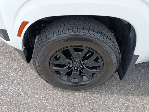 Used 2026 Nissan Frontier SV w/ Tow Package RWD image 27