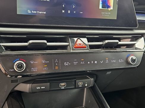 Used 2024 Kia Niro Wind w/ Wind Preserve Package FWD image 16