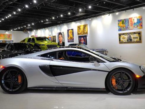 Used 2017 McLaren 570S Coupe image 8