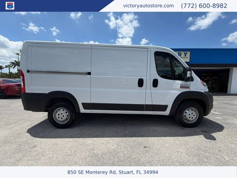 Used 2022 RAM ProMaster 2500 FWD image 2