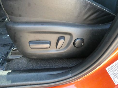 Used 2015 Toyota RAV4 Limited image 17