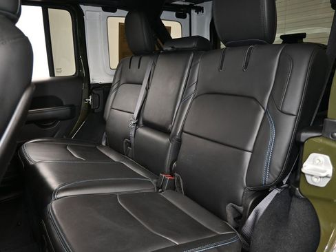 Used 2024 Jeep Wrangler Unlimited Rubicon 4xe image 39