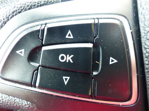 Used 2017 Ford Escape SE w/ SE Leather Comfort Package image 25