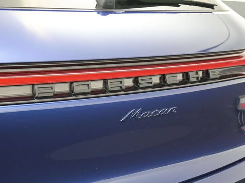 Certified 2026 Porsche Macan AWD/4WD image 14