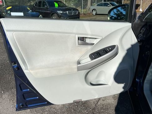 Used 2013 Toyota Prius Two image 17