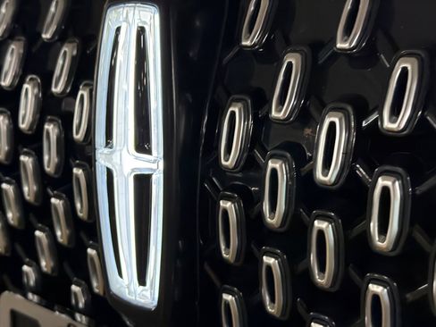 New 2026 Lincoln Aviator Reserve AWD/4WD image 14