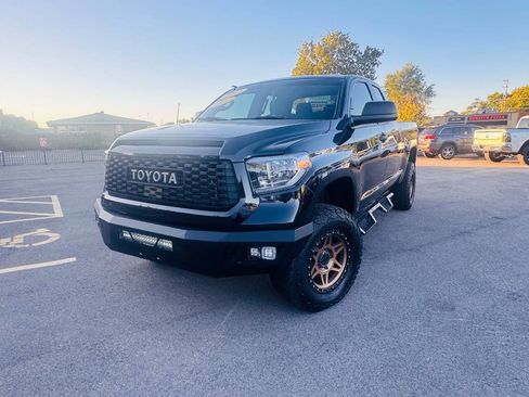 Used 2017 Toyota Tundra SR5 image 16