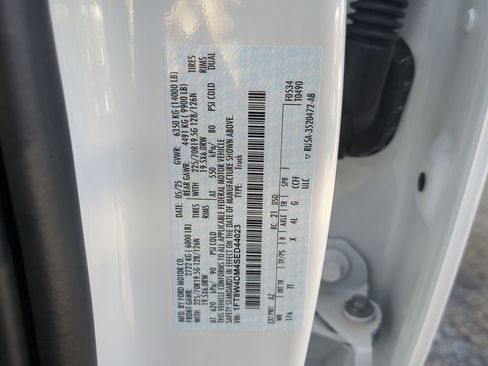 Used 2025 Ford F450 Platinum w/ Platinum Plus Package image 29