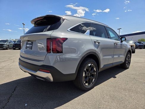 New 2026 Kia Sorento S FWD image 3