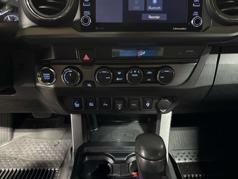 Used 2021 Toyota Tacoma TRD Sport w/ Technology Package AWD/4WD image 21