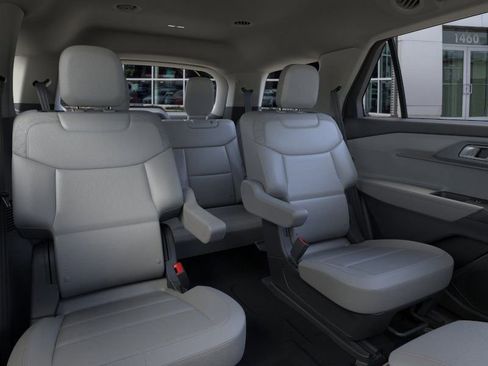 New 2025 Ford Explorer Active w/ Active Comfort Package image 11
