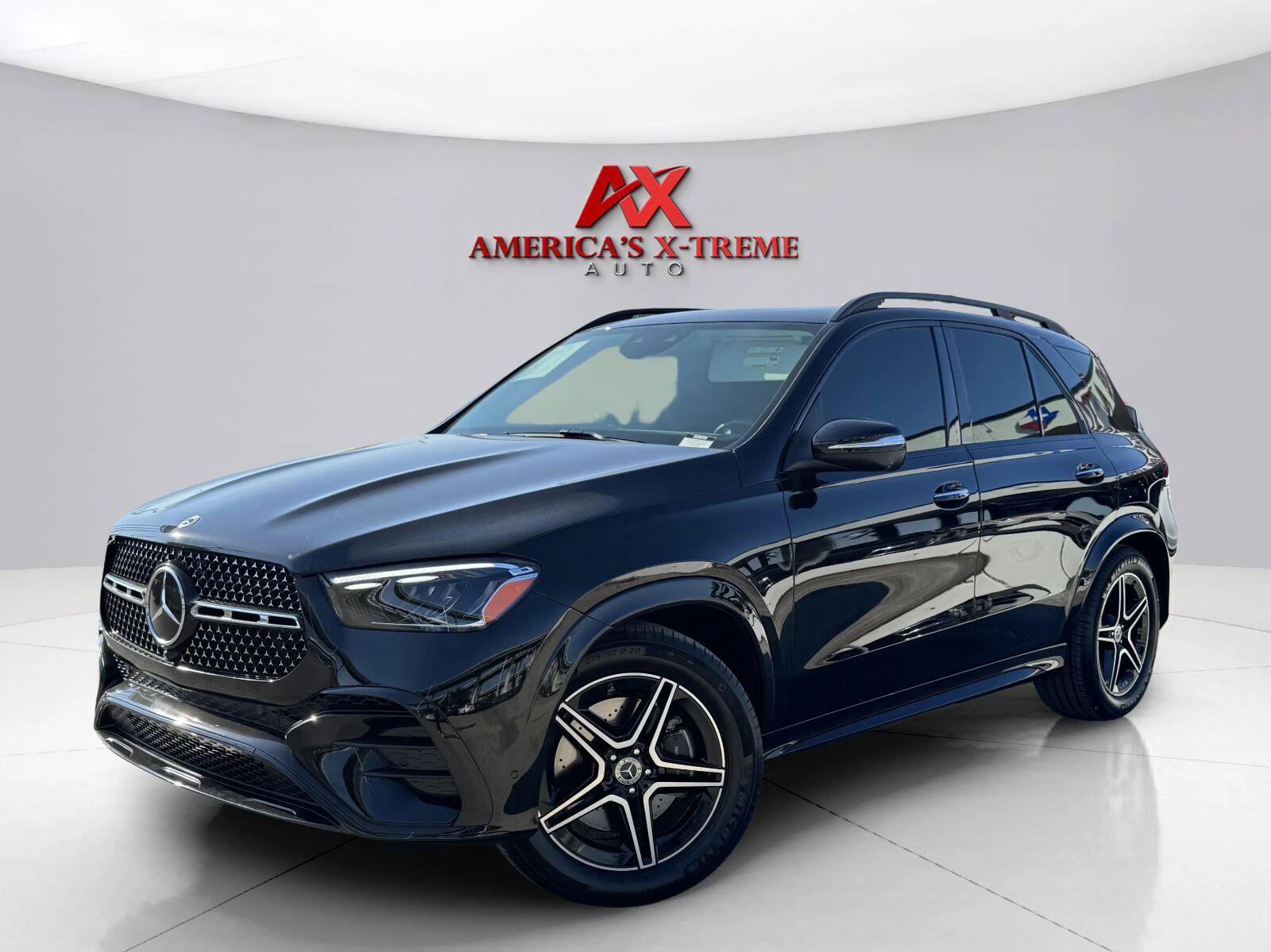 Used 2025 Mercedes-Benz GLE 350 4MATIC image 1