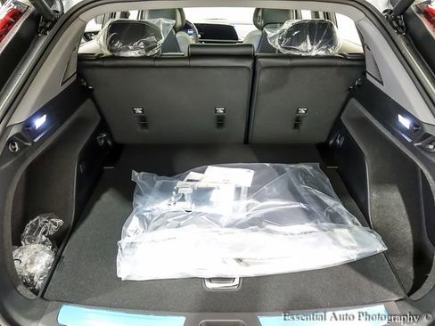 New 2026 Cadillac Optiq Luxury 1 w/ LPO, Floor Liner Package AWD/4WD image 20