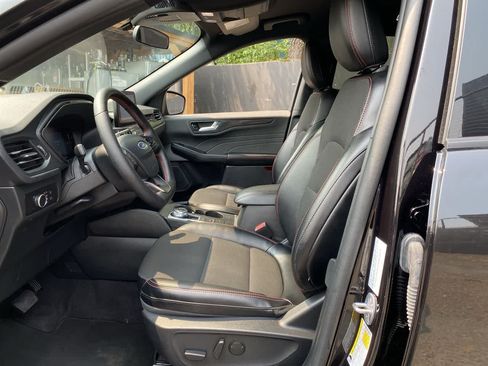 Used 2026 Ford Escape ST-Line AWD/4WD image 13