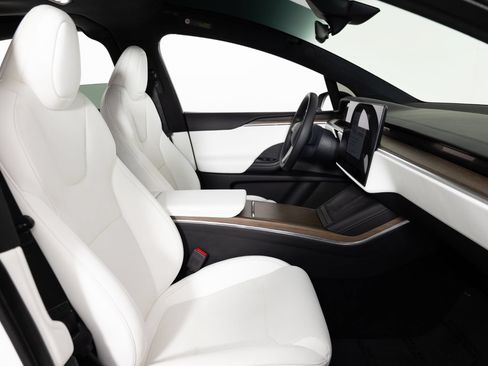 Used 2023 Tesla Model X AWD/4WD image 30