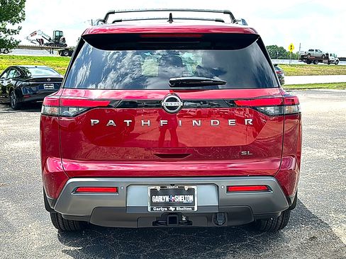 New 2026 Nissan Pathfinder SL w/ SL Premium Package FWD image 7