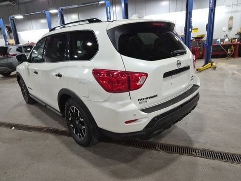 Used 2019 Nissan Pathfinder SL image 8