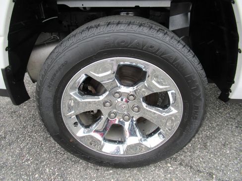 Used 2022 RAM 1500 Big Horn AWD/4WD image 24
