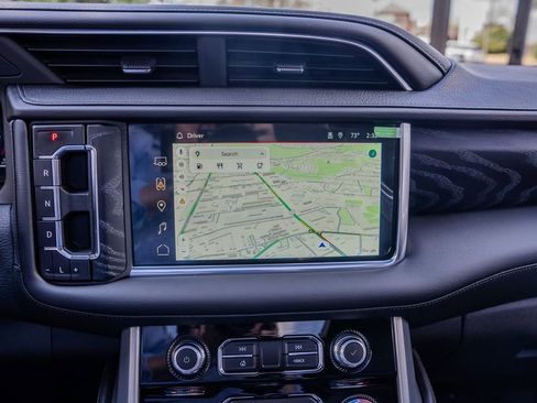 Used 2024 GMC Yukon Denali image 11