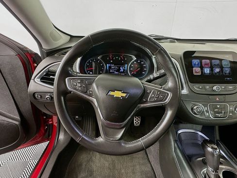 Used 2016 Chevrolet Malibu LT image 11
