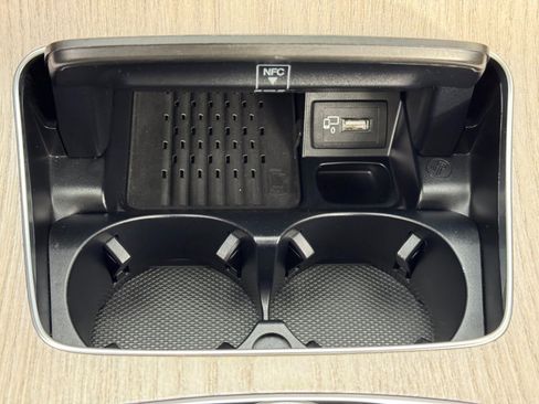 Used 2020 Mercedes-Benz E 450 Coupe image 33