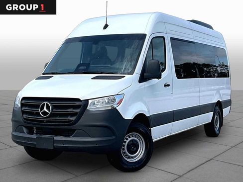Used 2025 Mercedes-Benz Sprinter 2500 image 1