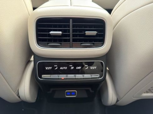 Used 2024 Mercedes-Benz GLE 350 4MATIC image 11