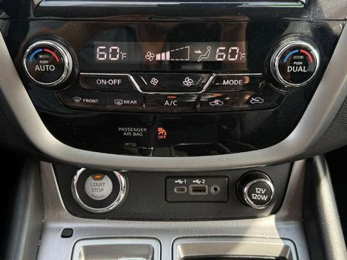 Certified 2024 Nissan Murano SV w/ SV Midnight Edition Package image 28