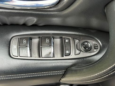 Used 2018 Nissan Armada SL w/ Premium Package RWD image 26