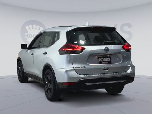 Used 2018 Nissan Rogue S image 10