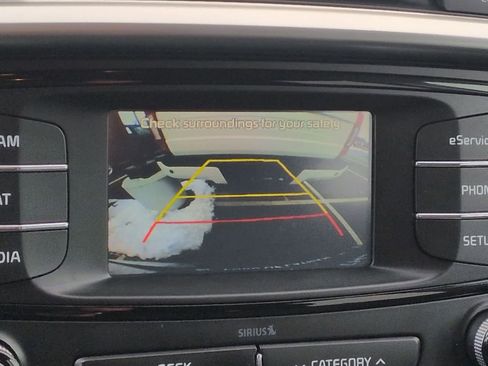 Used 2016 Kia Sorento LX w/ LX Convenience Package image 29