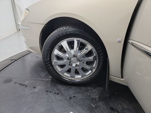 Used 2009 Buick LaCrosse CXL w/ Driver Confidence Package image 29