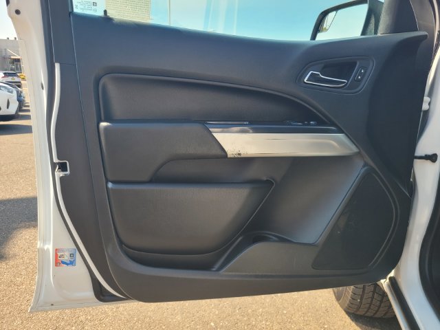 Used 2022 Chevrolet Colorado LT w/ Safety Package RWD image 17