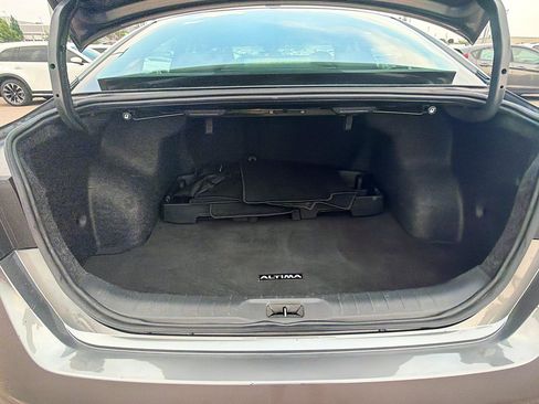 Used 2024 Nissan Altima 2.5 SV AWD/4WD image 27