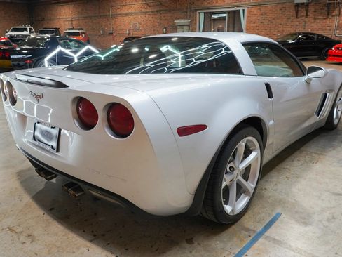 Used 2010 Chevrolet Corvette Grand Sport w/ Preferred Equipment Group RWD image 17