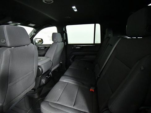 New 2026 Chevrolet Suburban LS image 25