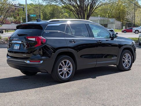 Used 2024 GMC Terrain SLT w/ Infotainment Package II AWD/4WD image 14