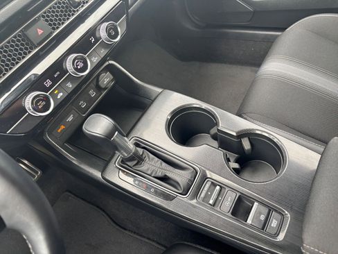 Used 2025 Honda Civic Sport image 39